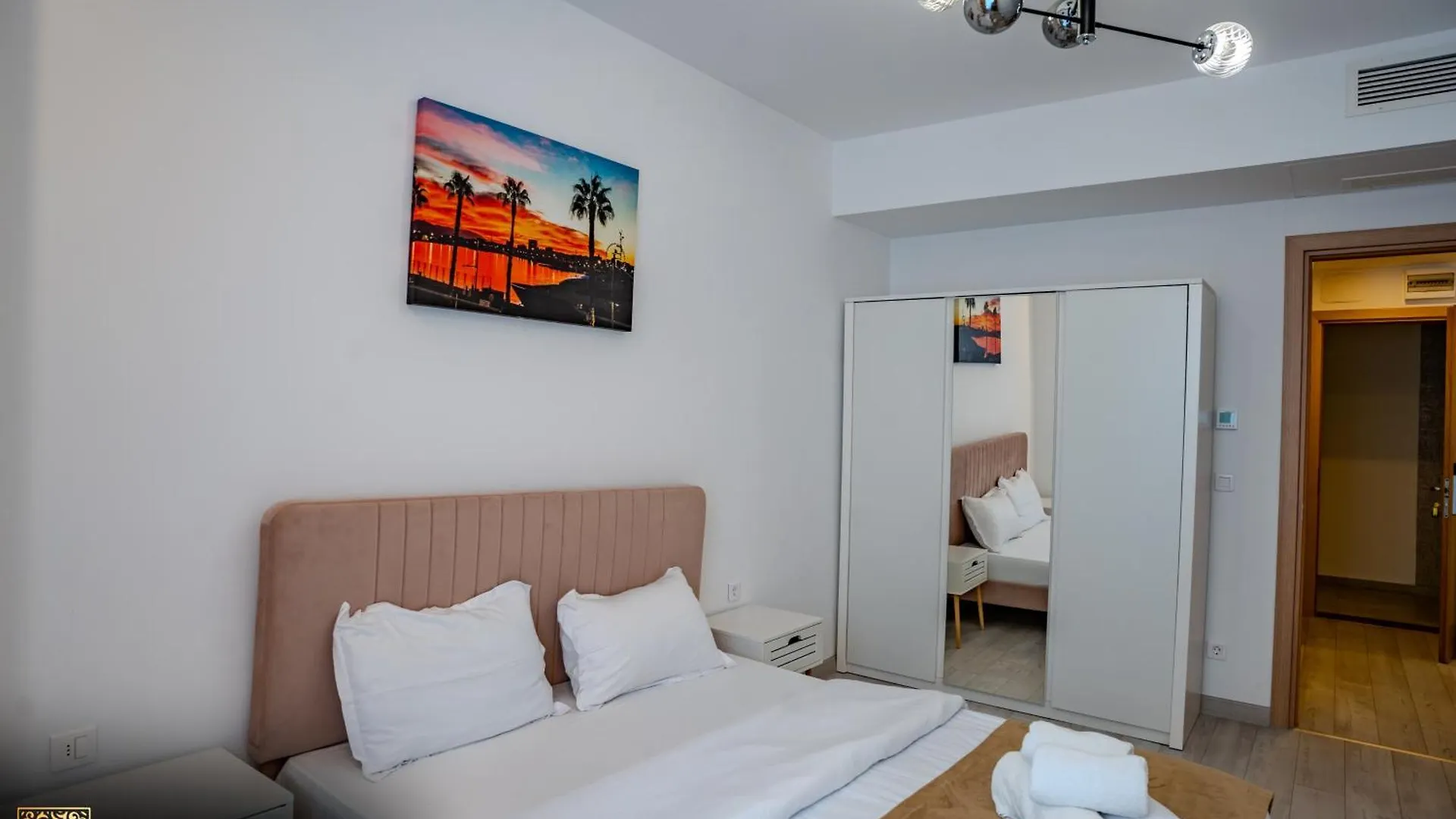 Yamaluxe Apartments - Heart & Soul With Lovely Colours Bucureşti 0*,