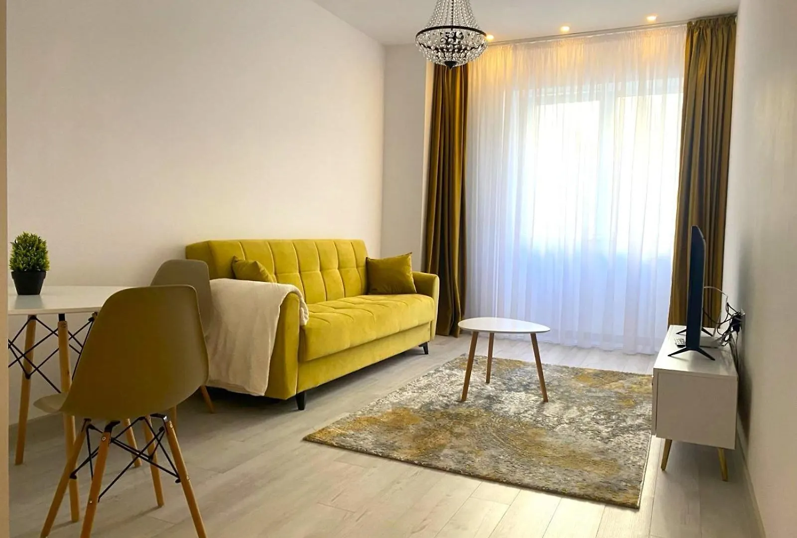 Yamaluxe Apartments - Heart & Soul With Lovely Colours Bucharest Romania